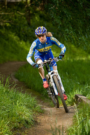 Luna Pro Mountain Biking Race Team Rider cathrine pendrel luna pro team