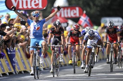 pierrick fedrigo wins stage 16 pierrick fedrigo wins stage 16