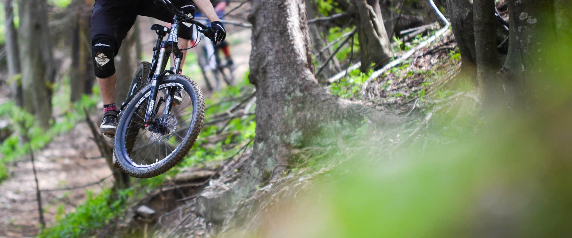 Enduro Mountain biking
