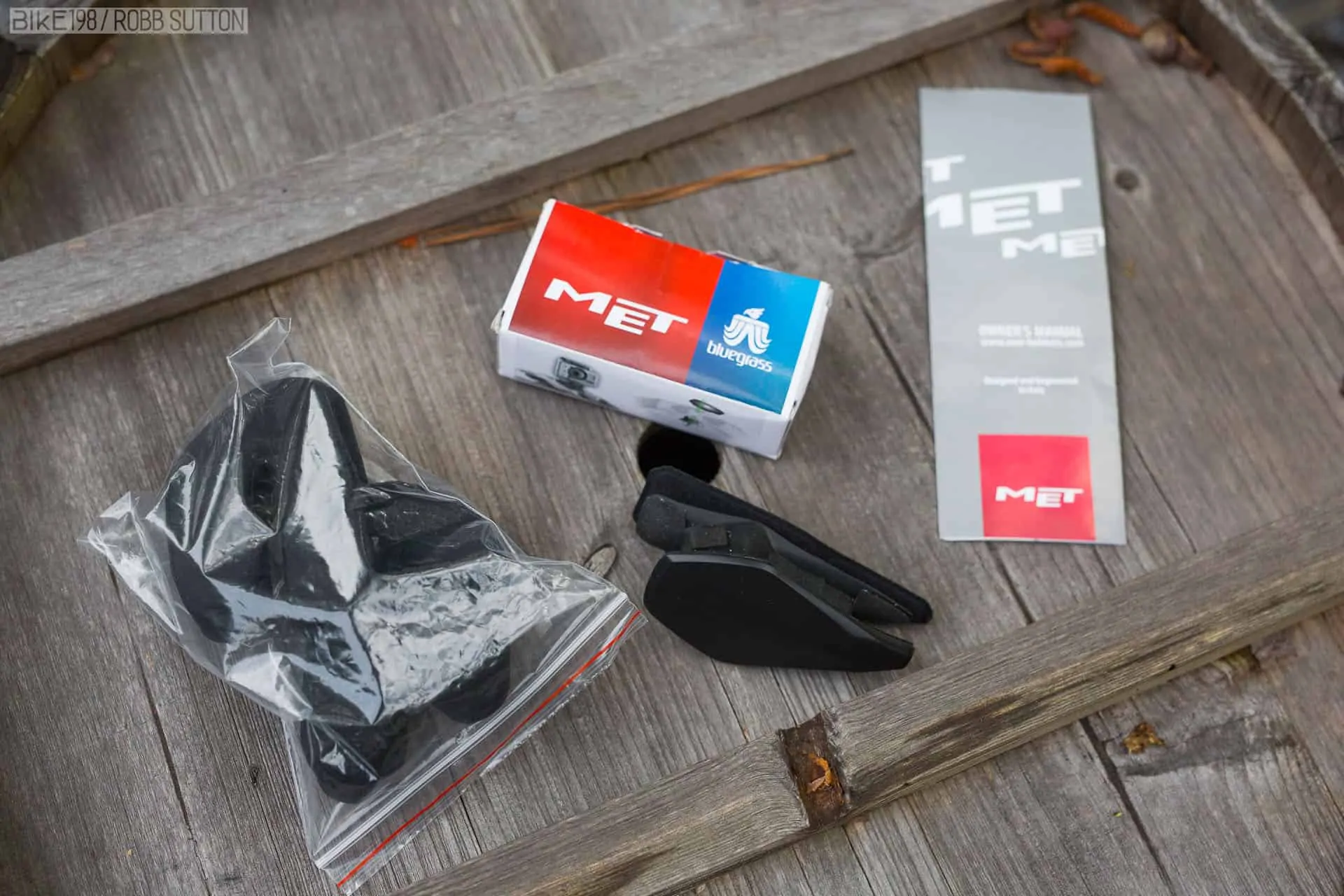 Unboxing / Met Parachute Full Face Helmet 20 Met Parachute Full Face Helmet