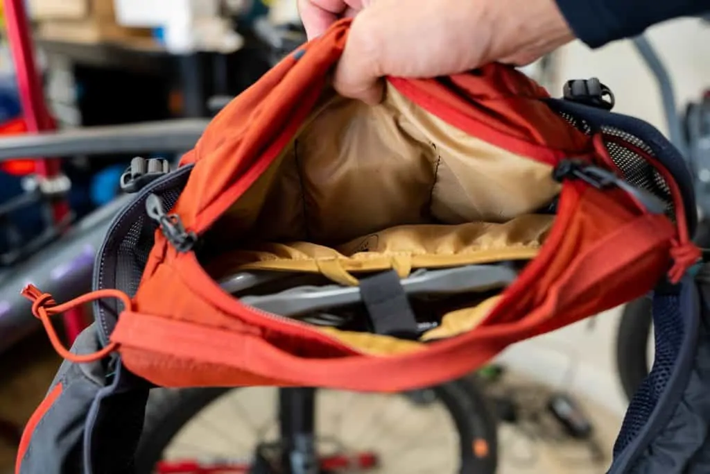 TESTED - EVOC Hip Pack Pro 3L Review - Is it the best? 29 EVOC Hip Pro 3L Hip Hydration Pack for Mountain Biking
