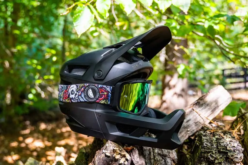 Smith Mainline Review - Full Vented Enduro Full Face Helmet 5 Smith Mainline Full Face Helmet