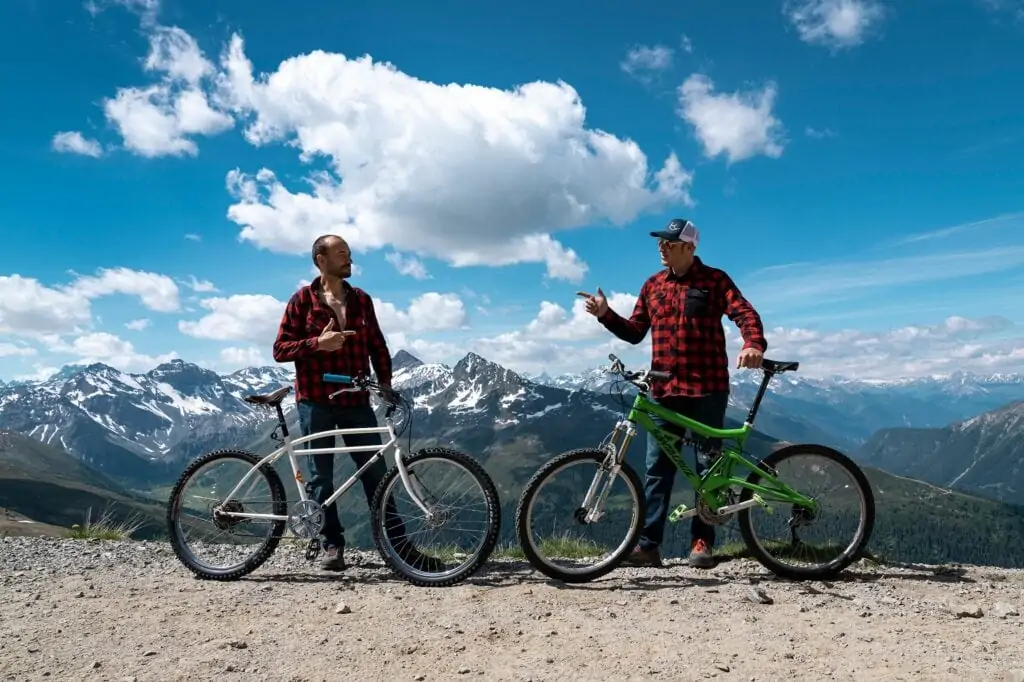 Retro Bike Challenge! Steve Peat vs. Claudio Caluori 8 SlD tCQ