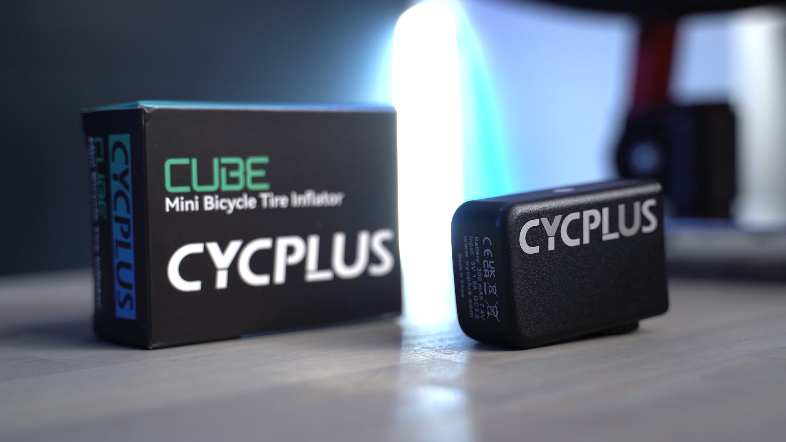 CYCPLUS CUBE Review / AWESOME Alternative to CO2 to INFLATE Bike Tires?