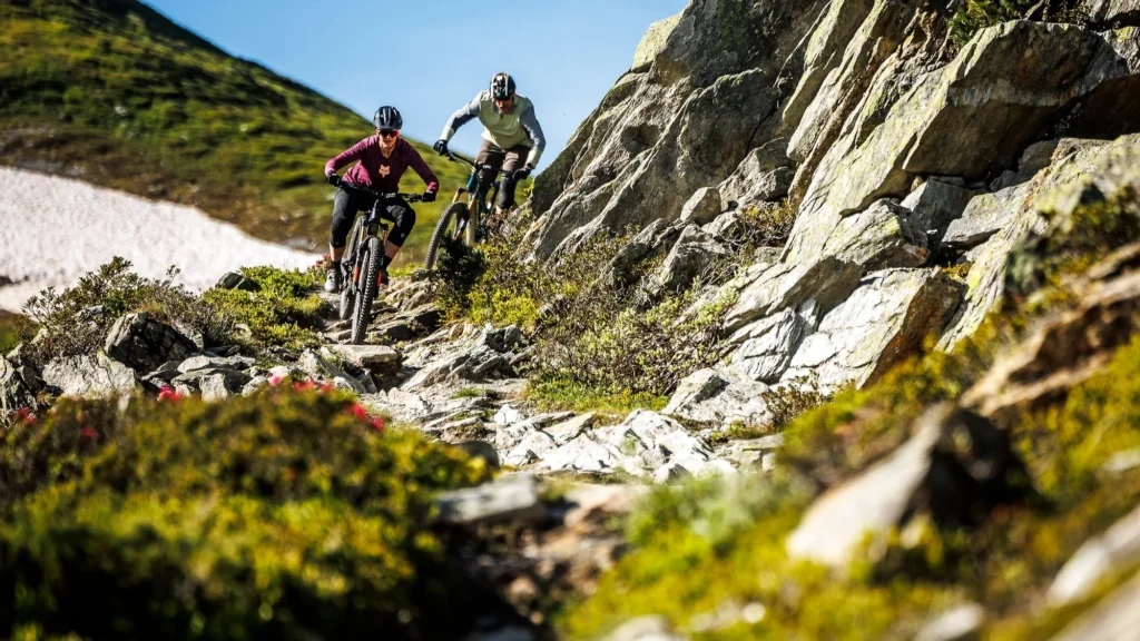 Santa Cruz Hightower GX AXS 2026 Review: The Ultimate Do-Everything Trail Bike? 8 Santa Cruz Hightower Review