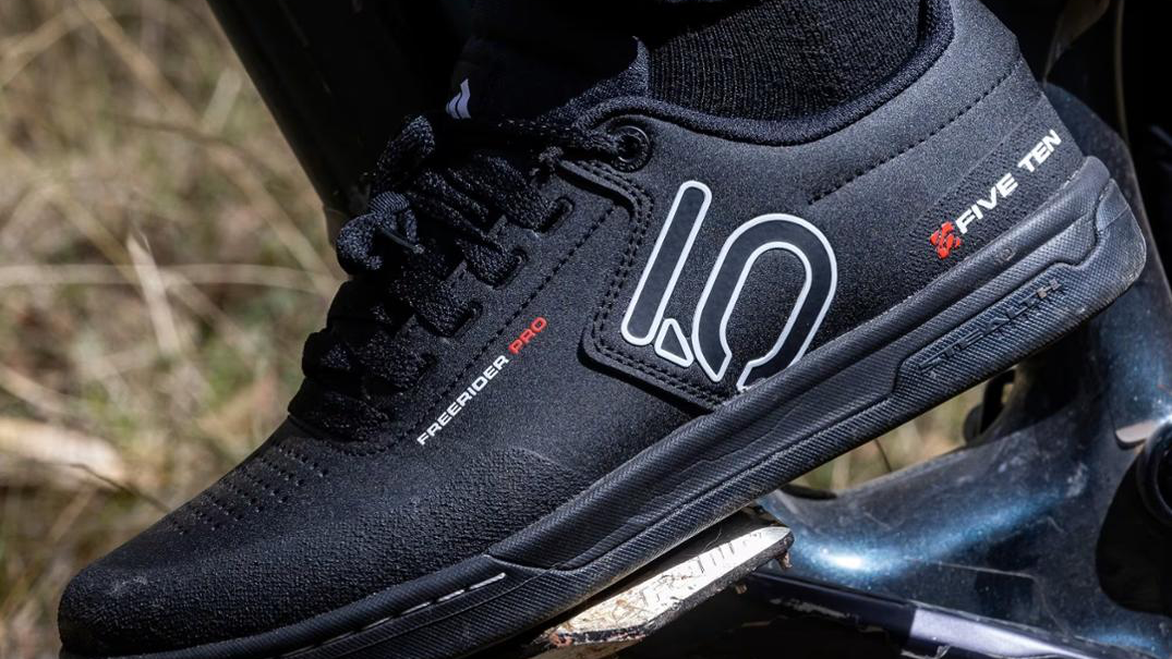 e-bike flat pedal shoes