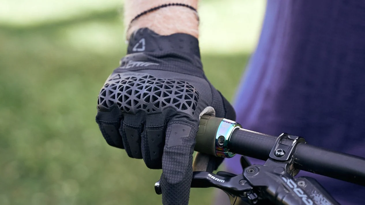 Best Gloves for eMTB Riding (2026): Top Picks for Grip, Protection & Weather 8 Leatt MTB 3.0 Lite mountain bike gloves