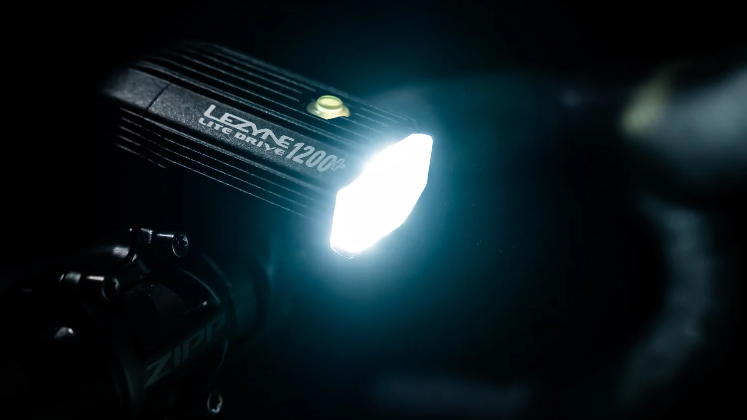 Best MTB Lights for Night Trail Rides (2026): Top Picks, Beam Patterns & Runtime 10 mountain bike light