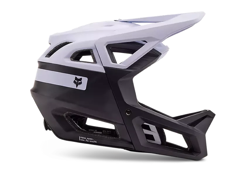 Fox Racing Proframe RS Review: The King of Ventilated Full-Face Helmets? 4 Fox Racing Proframe RS Review
