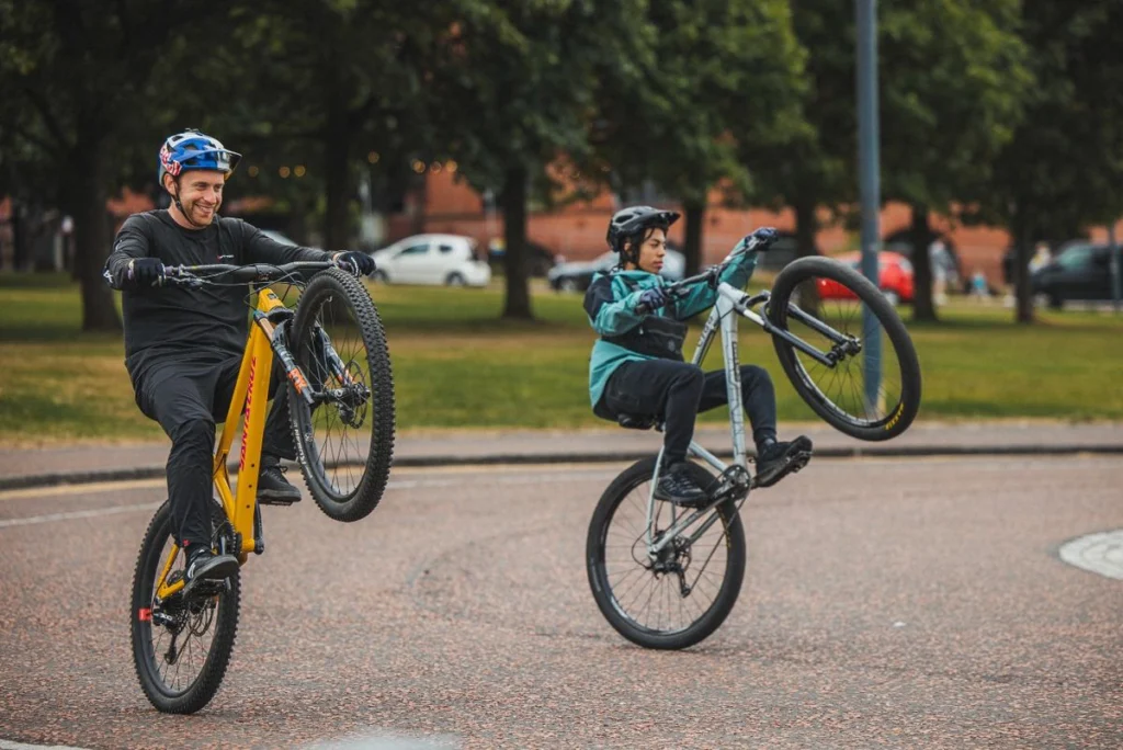 how to wheelie a mountain bike